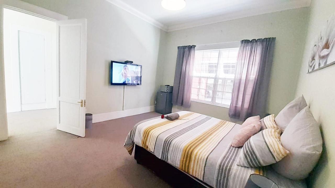 Versailles Pretoria Room photo